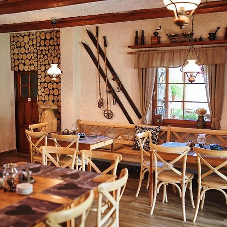 Pension & Restaurant Krakonos Harrachov Exteriör bild