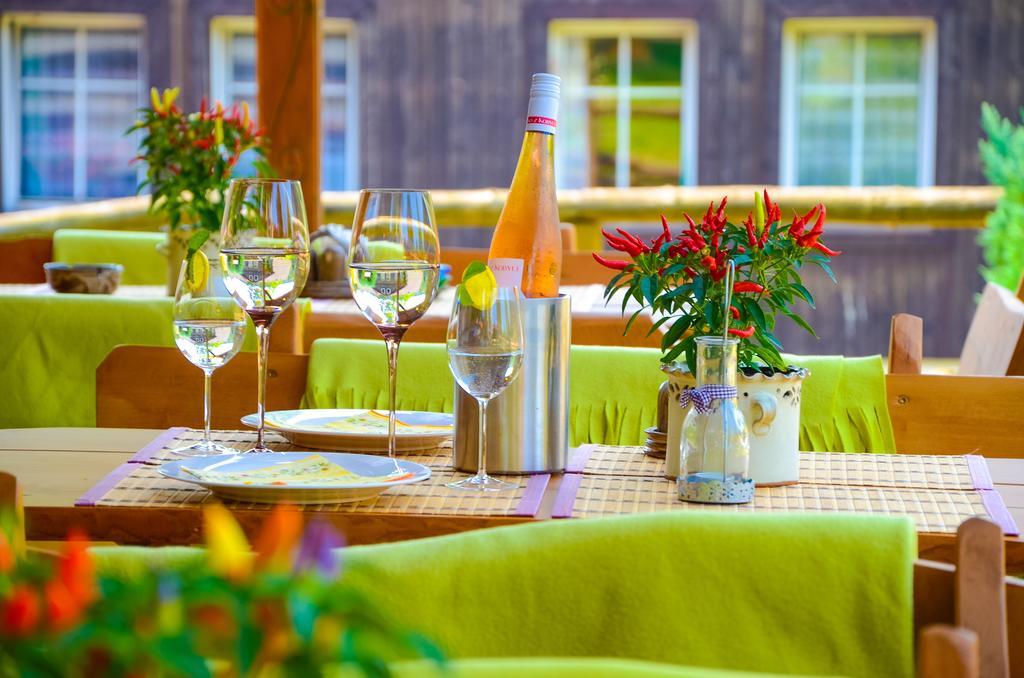 Pension & Restaurant Krakonos Harrachov Exteriör bild