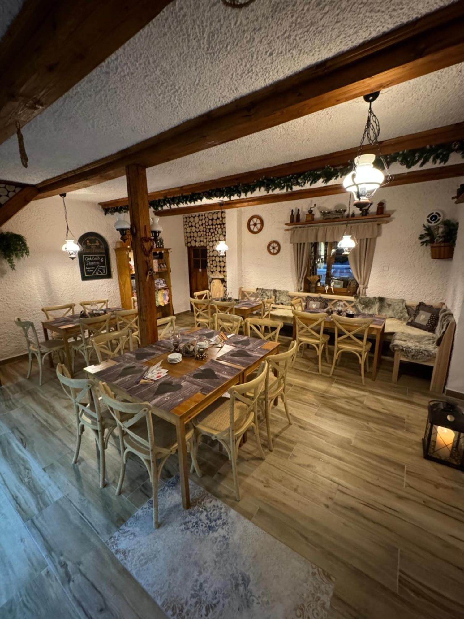 Pension & Restaurant Krakonos Harrachov Exteriör bild